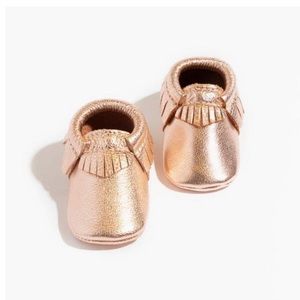 Freshly Picked moccasins size 1 rose gold